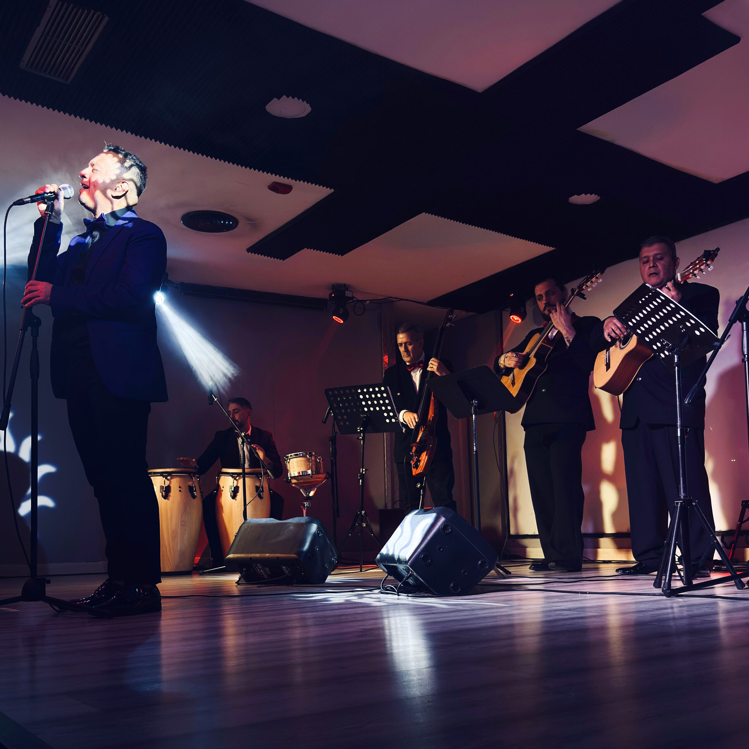 Tributo al Bolero - En Vivo